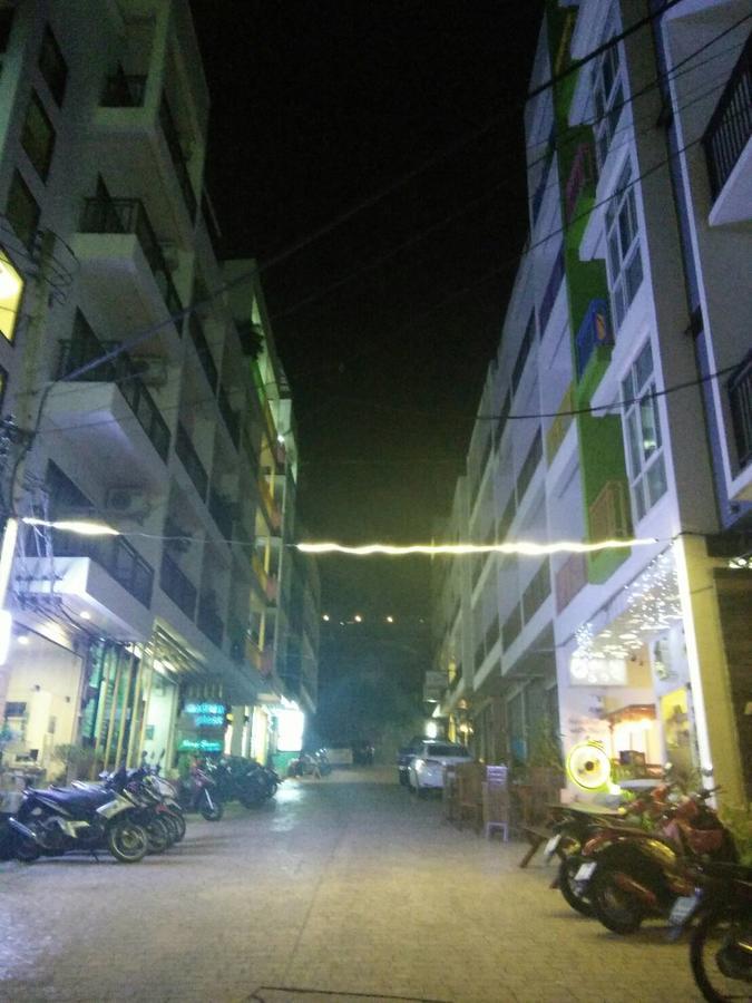 Hotel White Sky Boutique Patong Exterior foto